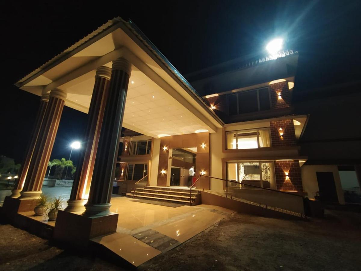 Flamingo Club And Resort Una 3 Km Away From Diu Check Post Екстер'єр фото