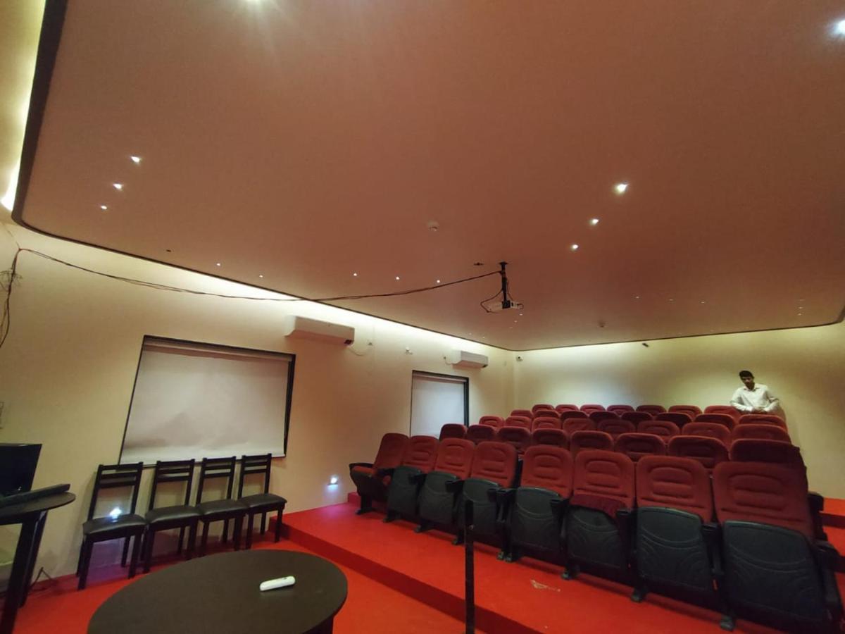 Flamingo Club And Resort Una 3 Km Away From Diu Check Post Екстер'єр фото