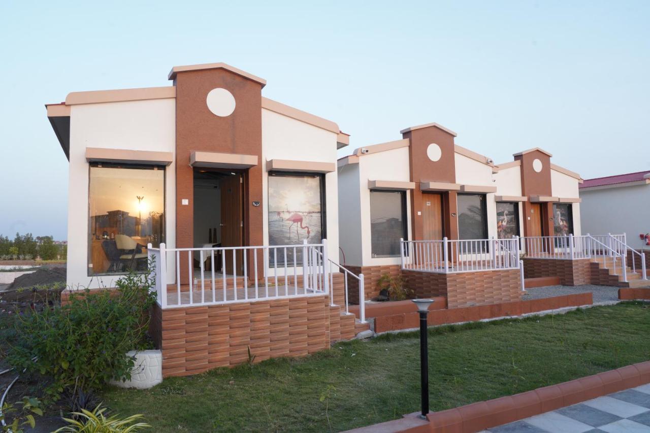 Flamingo Club And Resort Una 3 Km Away From Diu Check Post Екстер'єр фото