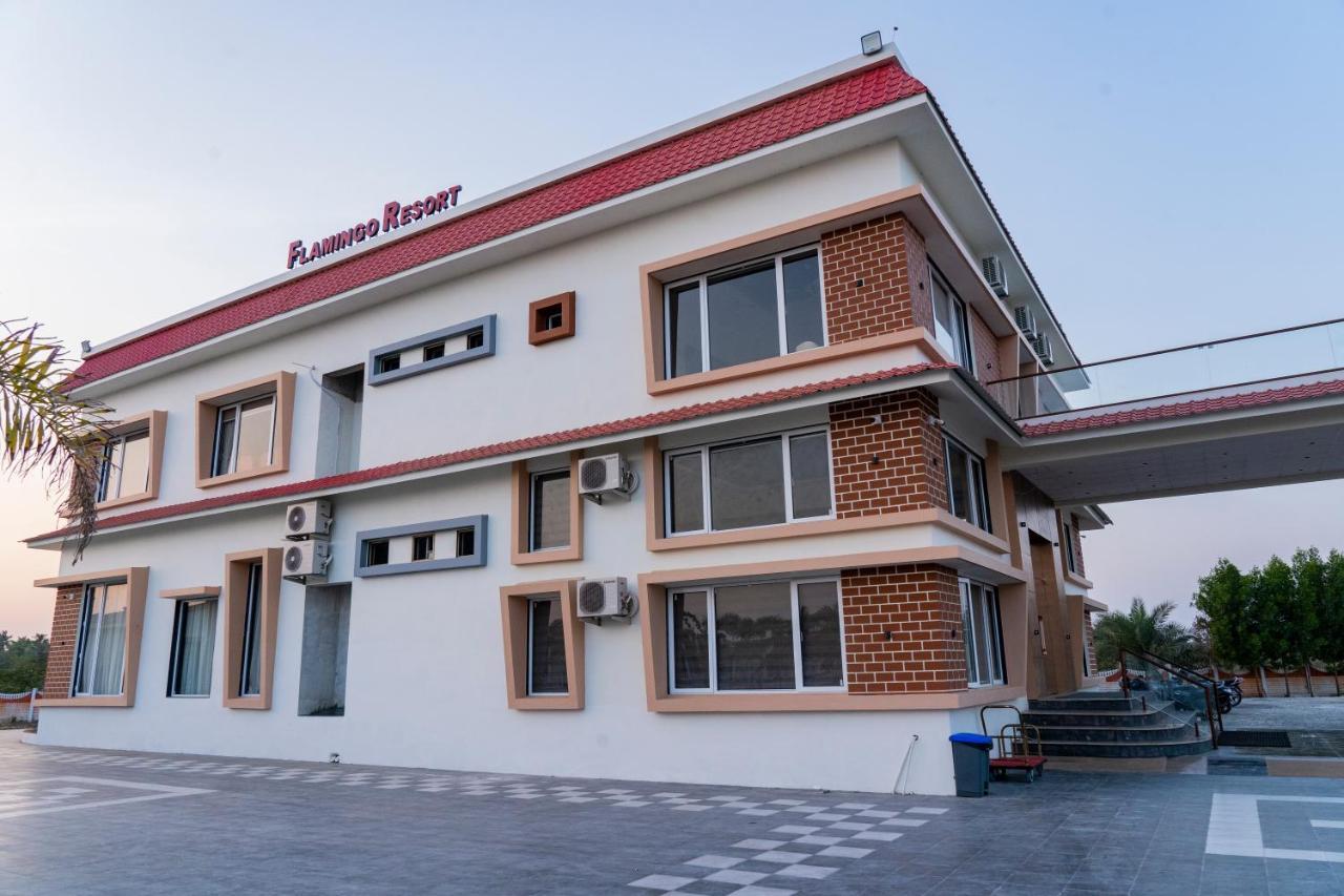 Flamingo Club And Resort Una 3 Km Away From Diu Check Post Екстер'єр фото