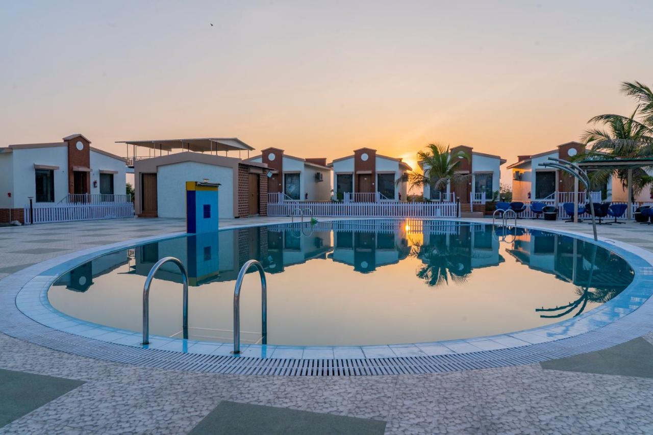 Flamingo Club And Resort Una 3 Km Away From Diu Check Post Екстер'єр фото