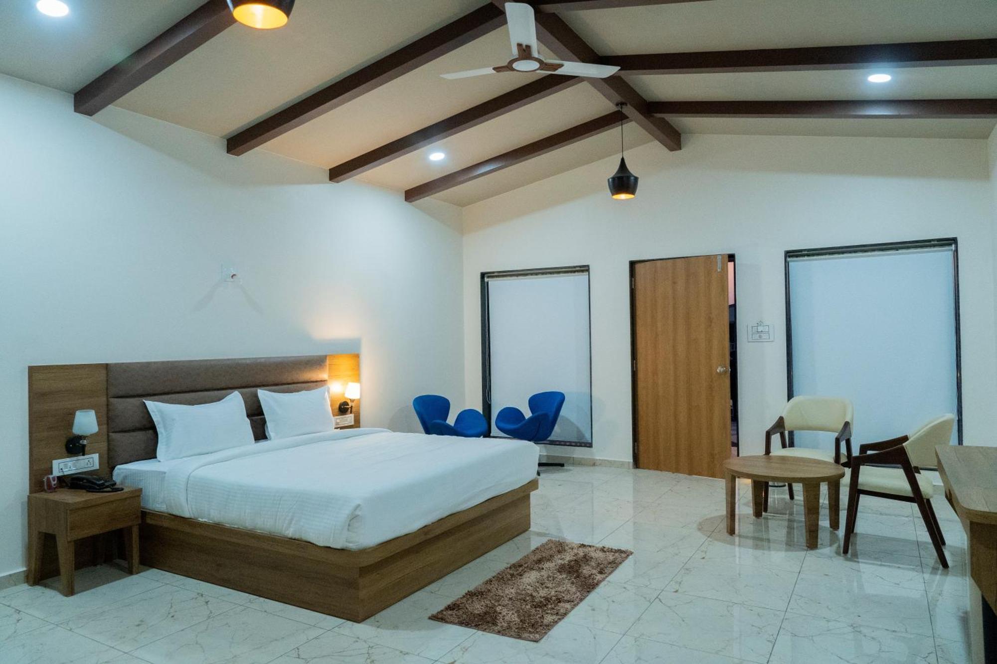 Flamingo Club And Resort Una 3 Km Away From Diu Check Post Екстер'єр фото