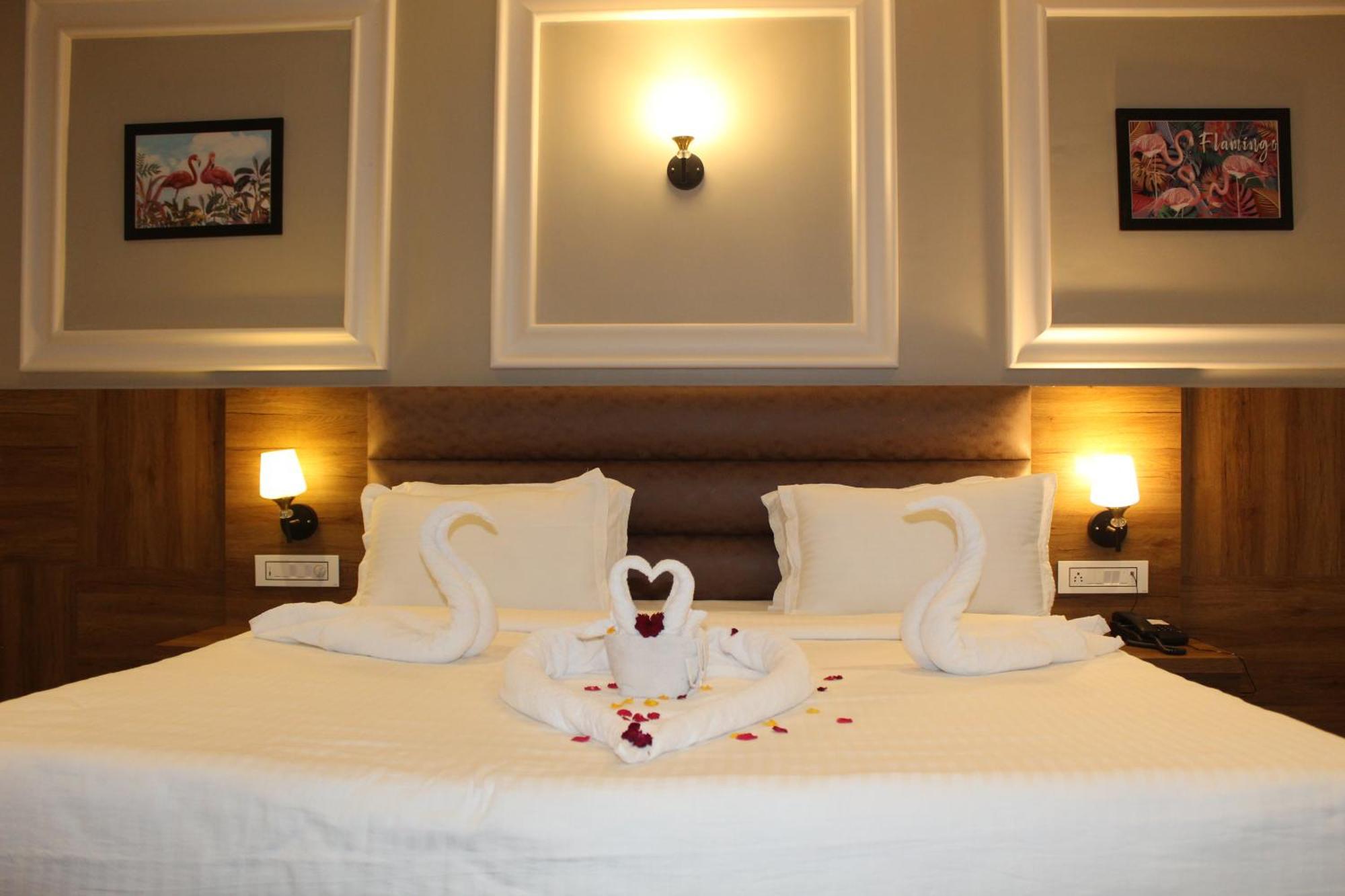 Flamingo Club And Resort Una 3 Km Away From Diu Check Post Екстер'єр фото