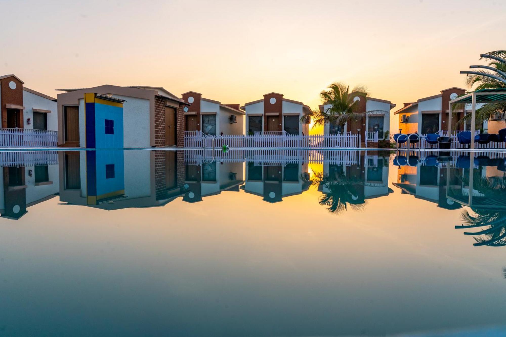 Flamingo Club And Resort Una 3 Km Away From Diu Check Post Екстер'єр фото