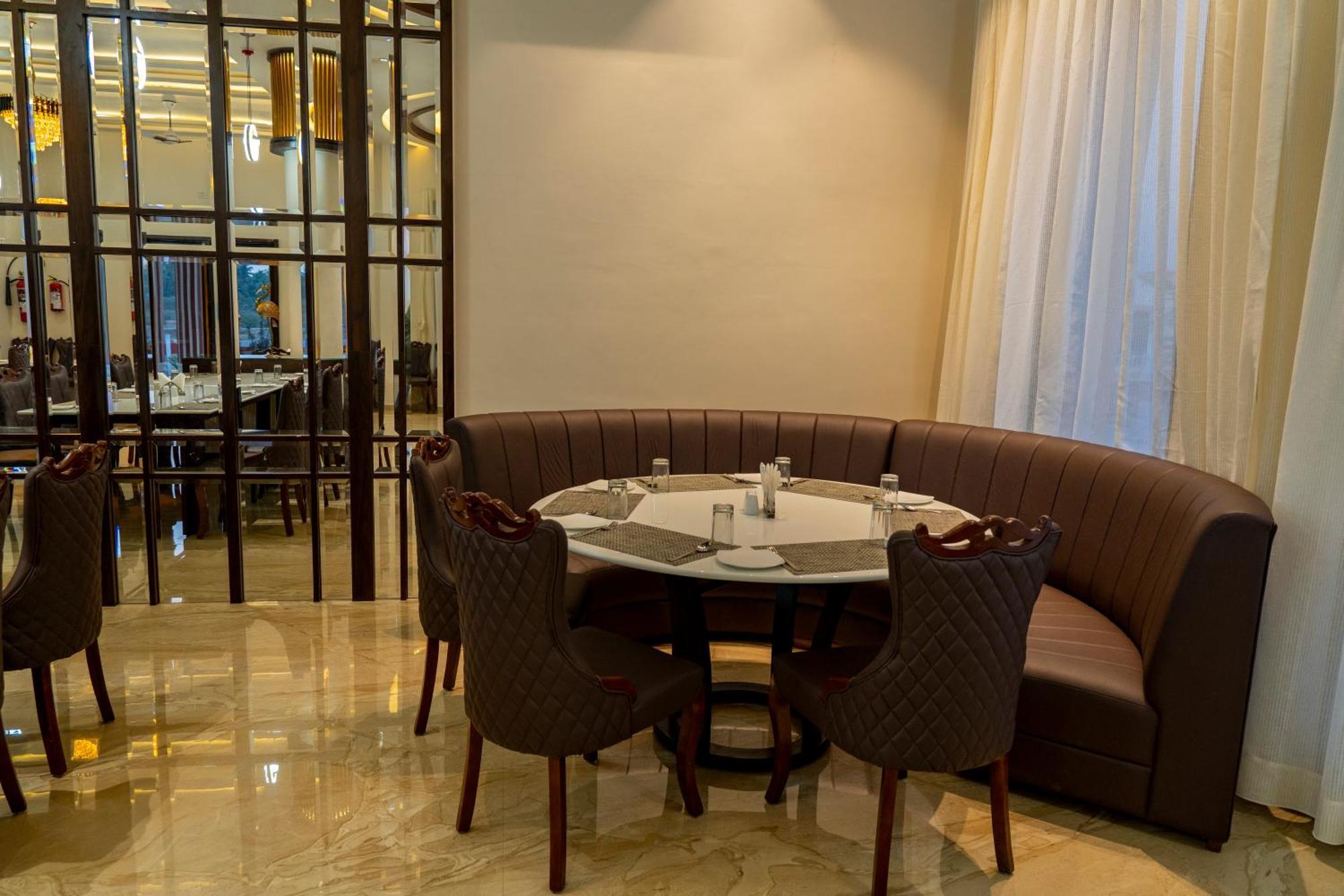 Flamingo Club And Resort Una 3 Km Away From Diu Check Post Екстер'єр фото
